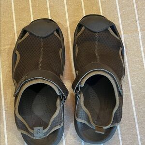 CROCS Men's Dark Gray Mesh Sandals USED Size 9 M
